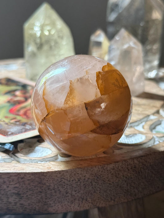 Dendritic Quartz Sphere, Girasol Quartz With Dendrites, Dendritic, Giralsol sphere Healing Crystals, Crystals, Metaphysical Crystals