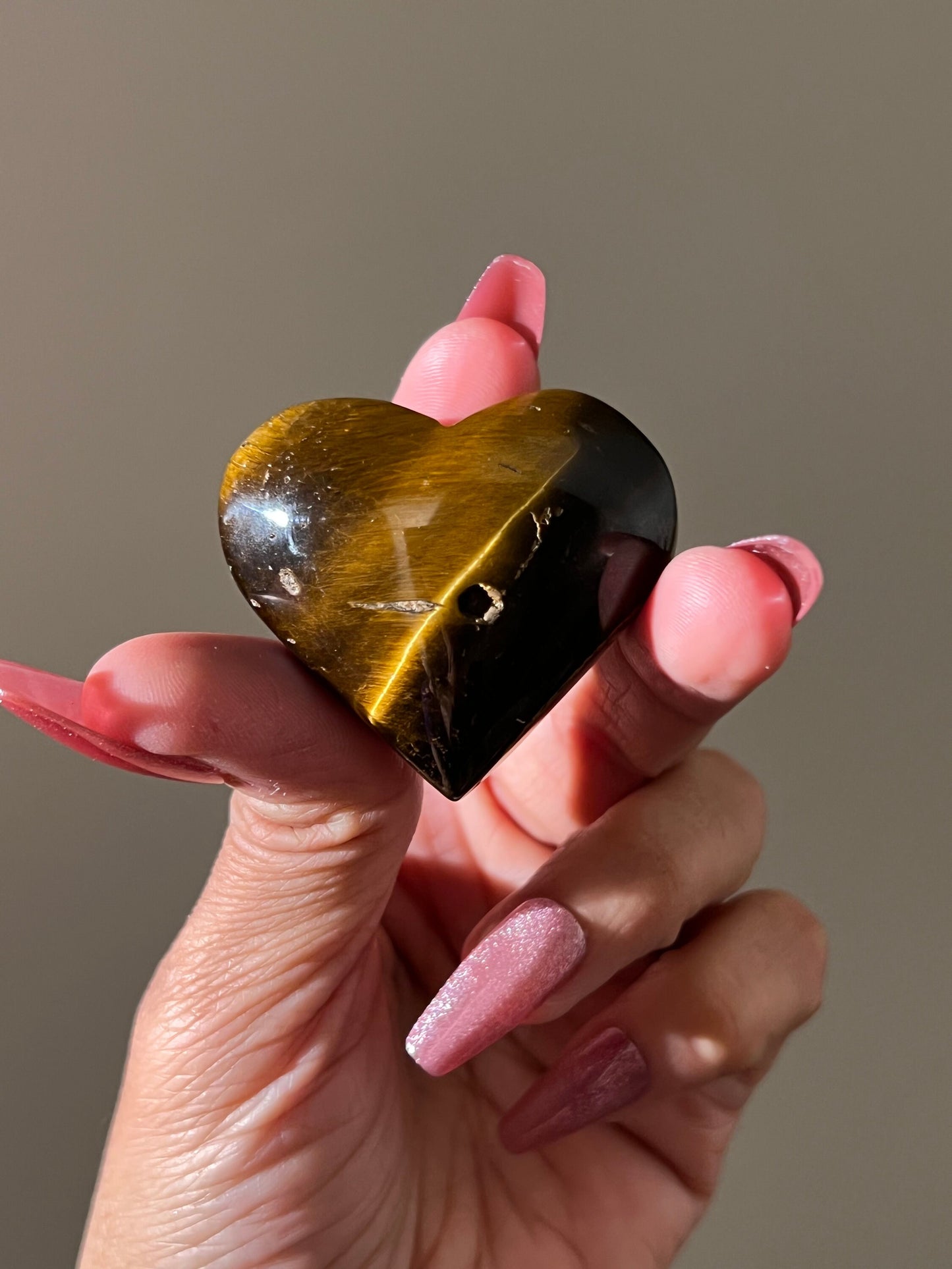Yellow tiger Eye heart, Tiger Eye Heart, Tiger Eye, Crystal Palm Stones, Chakra Healing Crystals, Crystal Gifts, Crystal Heart