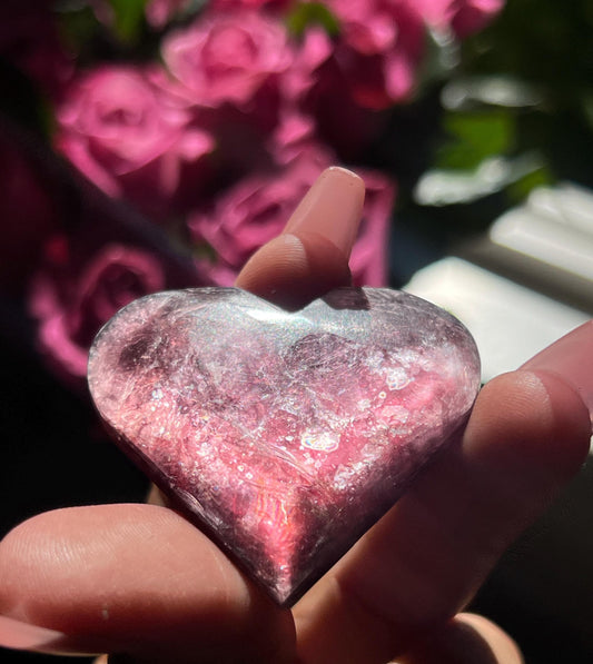 Flashy Purple Mica Heart, Lepidolite Heart, Crystal hearts, Gem Lepidolite, Mica Palm stone, Crystal Jewelry, Crystal Gifts, Small