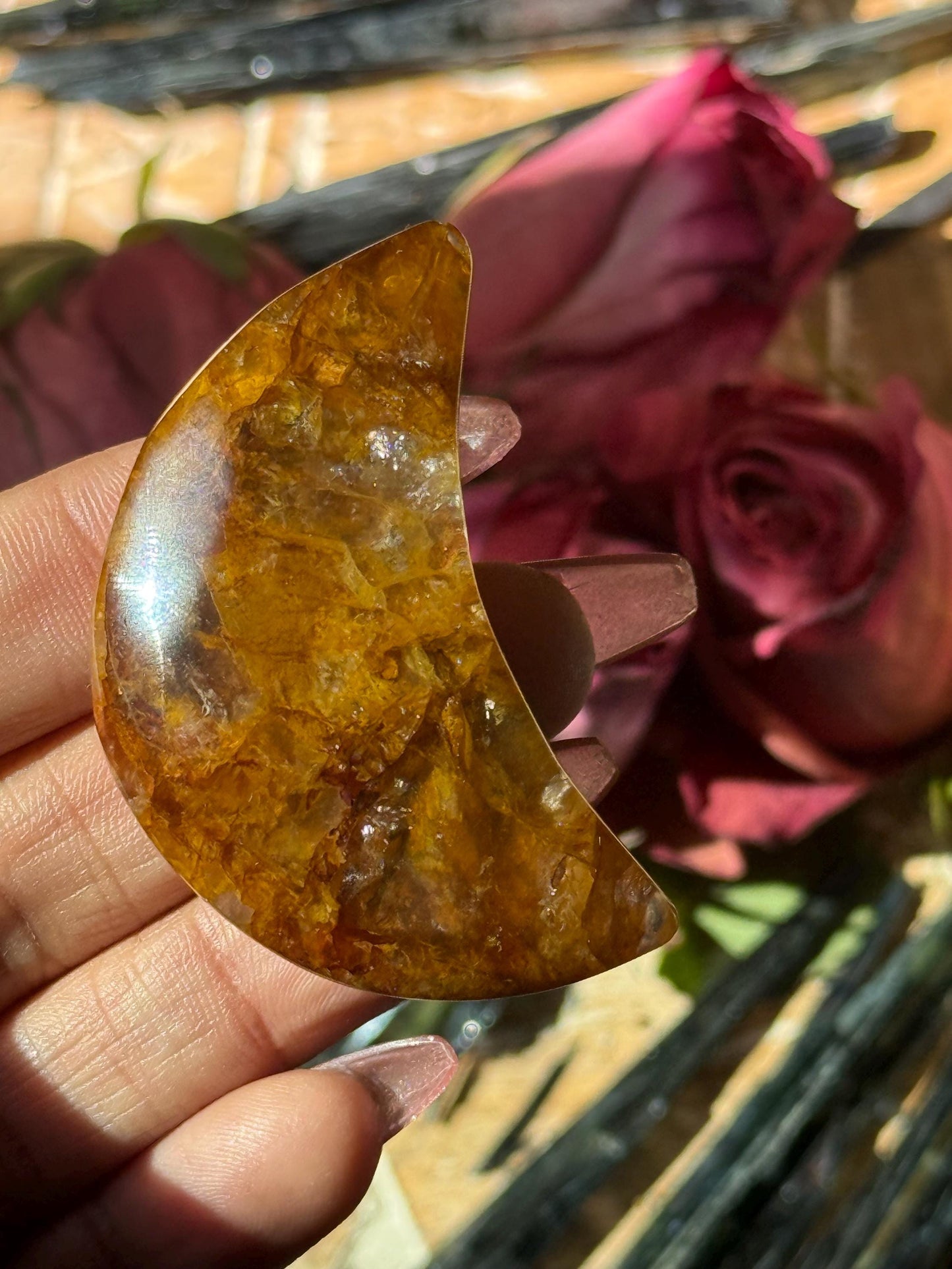 Golden Healer Quartz Moon, Golden Healer Quartz, Crystal Carving Moon, Witchy Decoration, Crystal Moons, Crystal Gifts,
