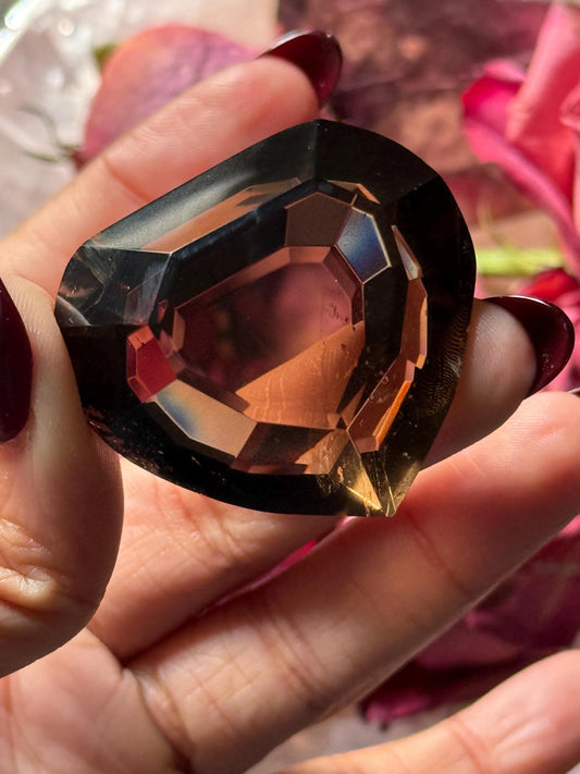 Faceted Smoky Quartz Heart, Smoky Quartz Heart, Highest Quality Quartz, Faceted Crystals, Faceted Smoky Quartz, Crystal Gifts,