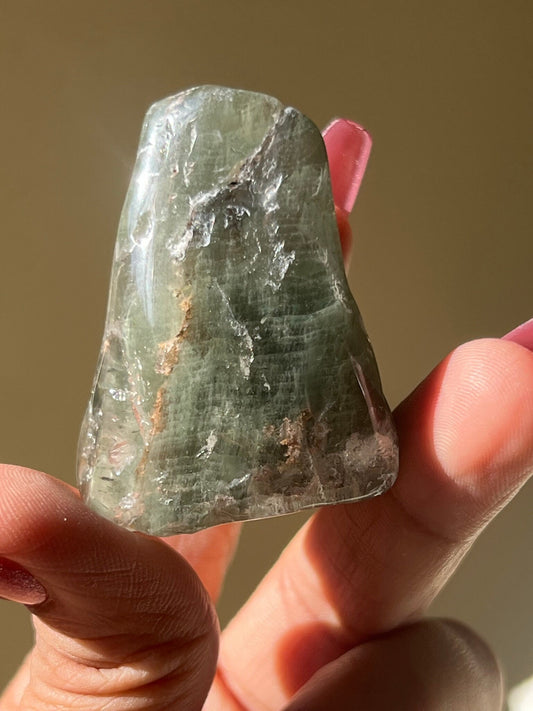 Garden Quartz Tumble Stone, Lodolite Quartz free form, Garden Quartz High Grade Tumble stone