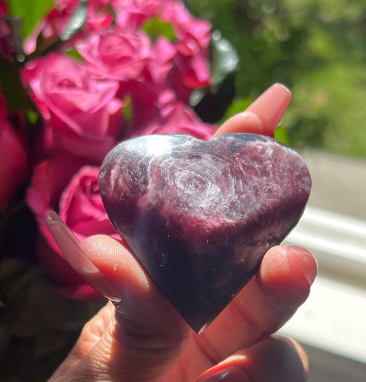 Flashy Purple Mica Heart, Lepidolite Heart, Crystal hearts, Gem Lepidolite, Mica Palm stone, Crystal Jewelry, Crystal Gifts, Small