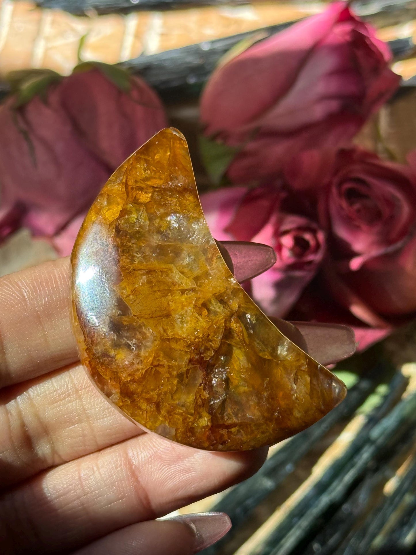 Golden Healer Quartz Moon, Golden Healer Quartz, Crystal Carving Moon, Witchy Decoration, Crystal Moons, Crystal Gifts,