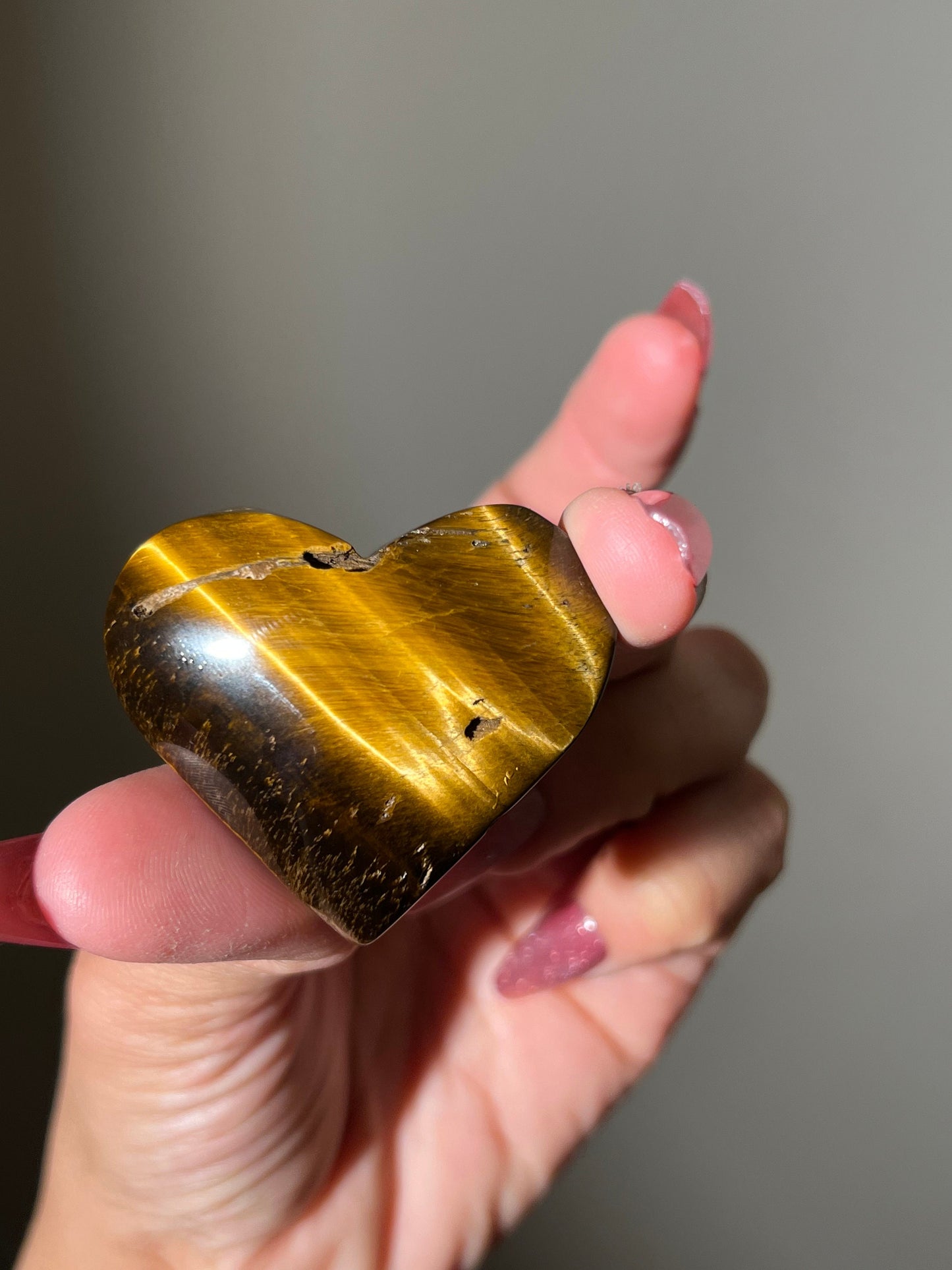 Yellow Tiger Eye Heart Crystal – Tiger Eye Palm Stone for Chakra Healing, Crystal Heart Gift, Pocket Stone, Protection Crystals