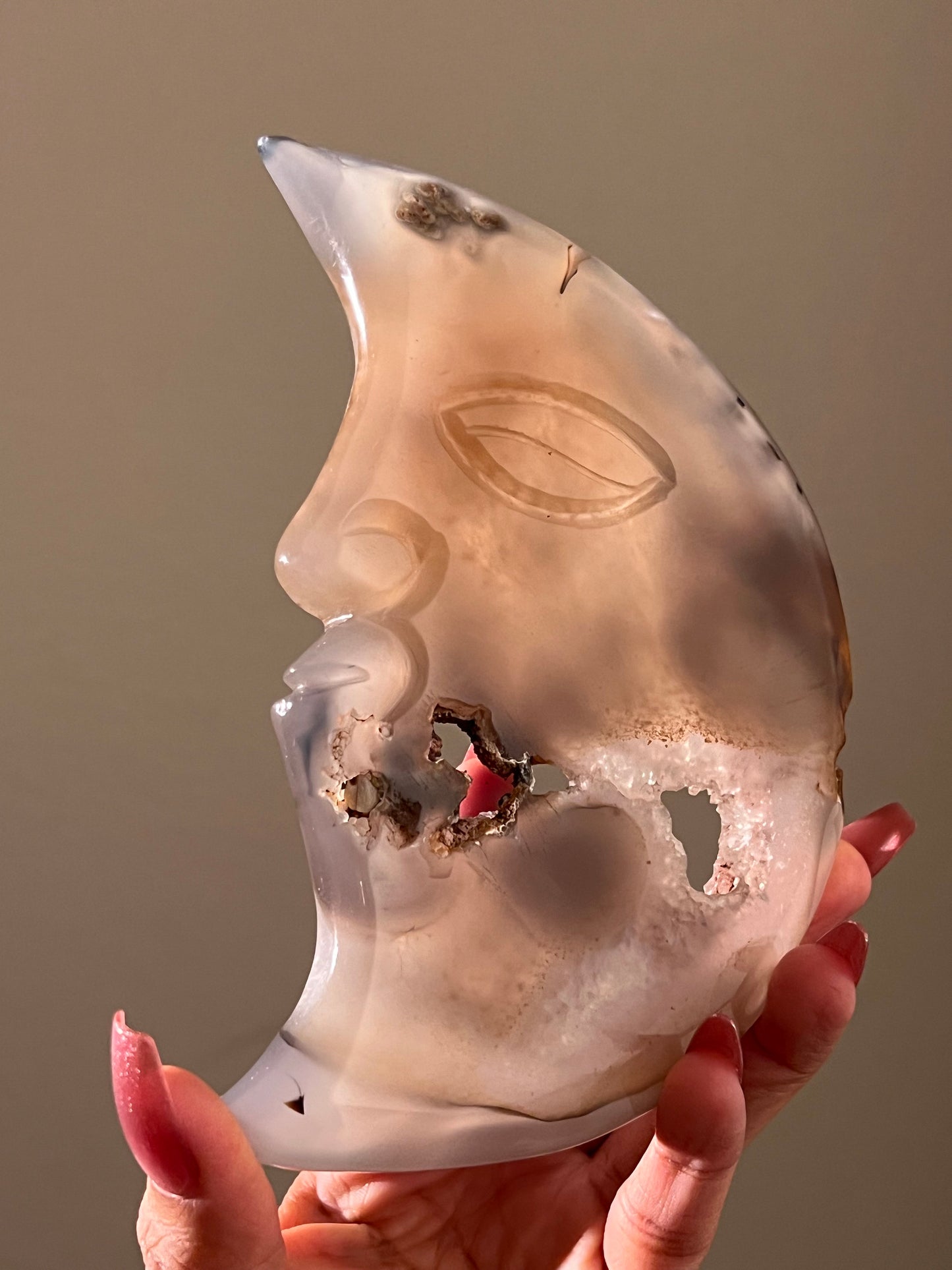 Druzy Agate Moon, Crystal MOON, Crystal Carving, Crescent Moon, Moon Decor, Crystal Gift, Metaphysical Gifts, Spiritual Decor,