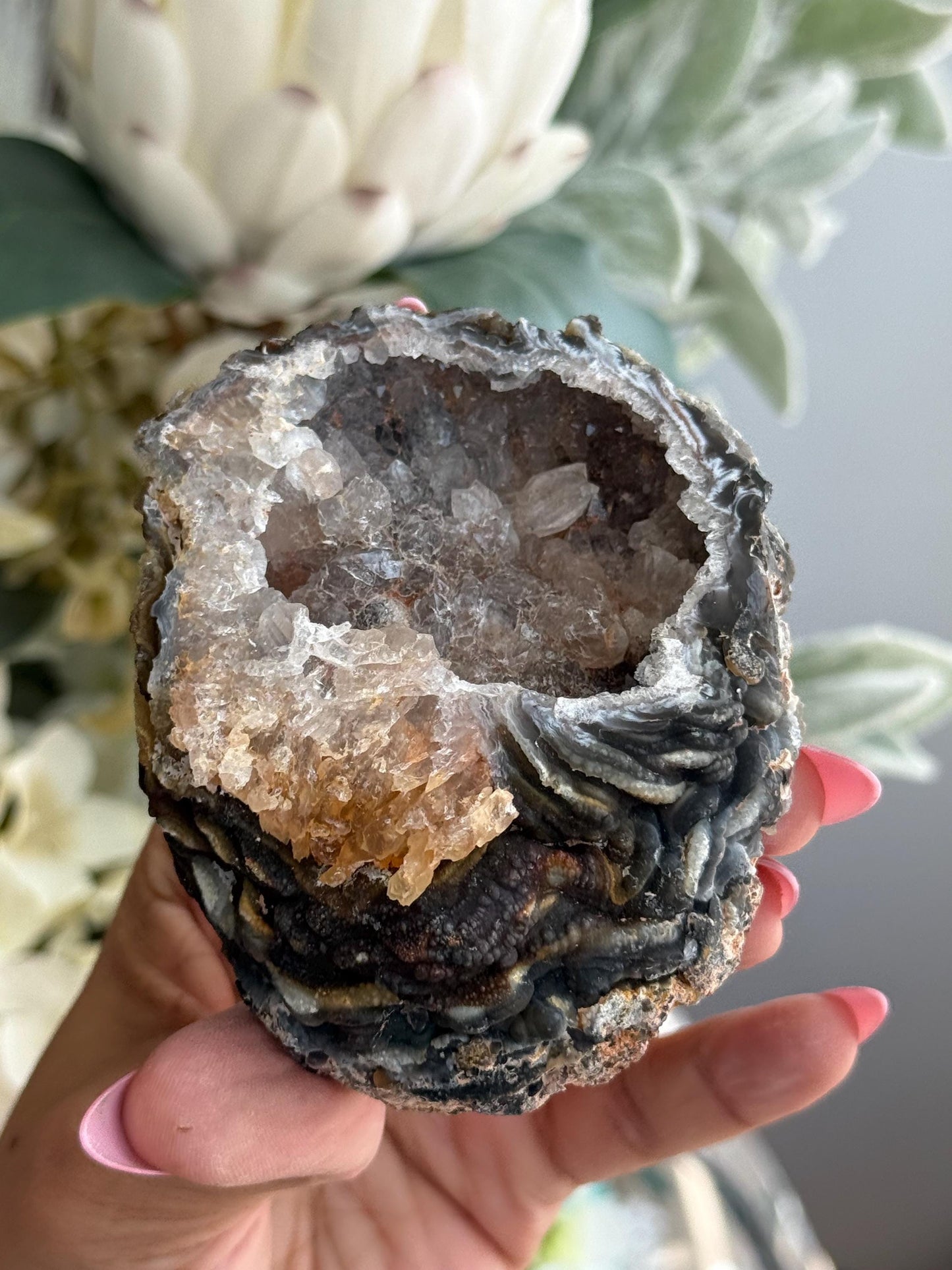 Blue Chalcedony Geode, Quartz Geode, Quartz , Natural Raw Chalcedony, Blue chalcedony, Fossils, Crystal Gifts,