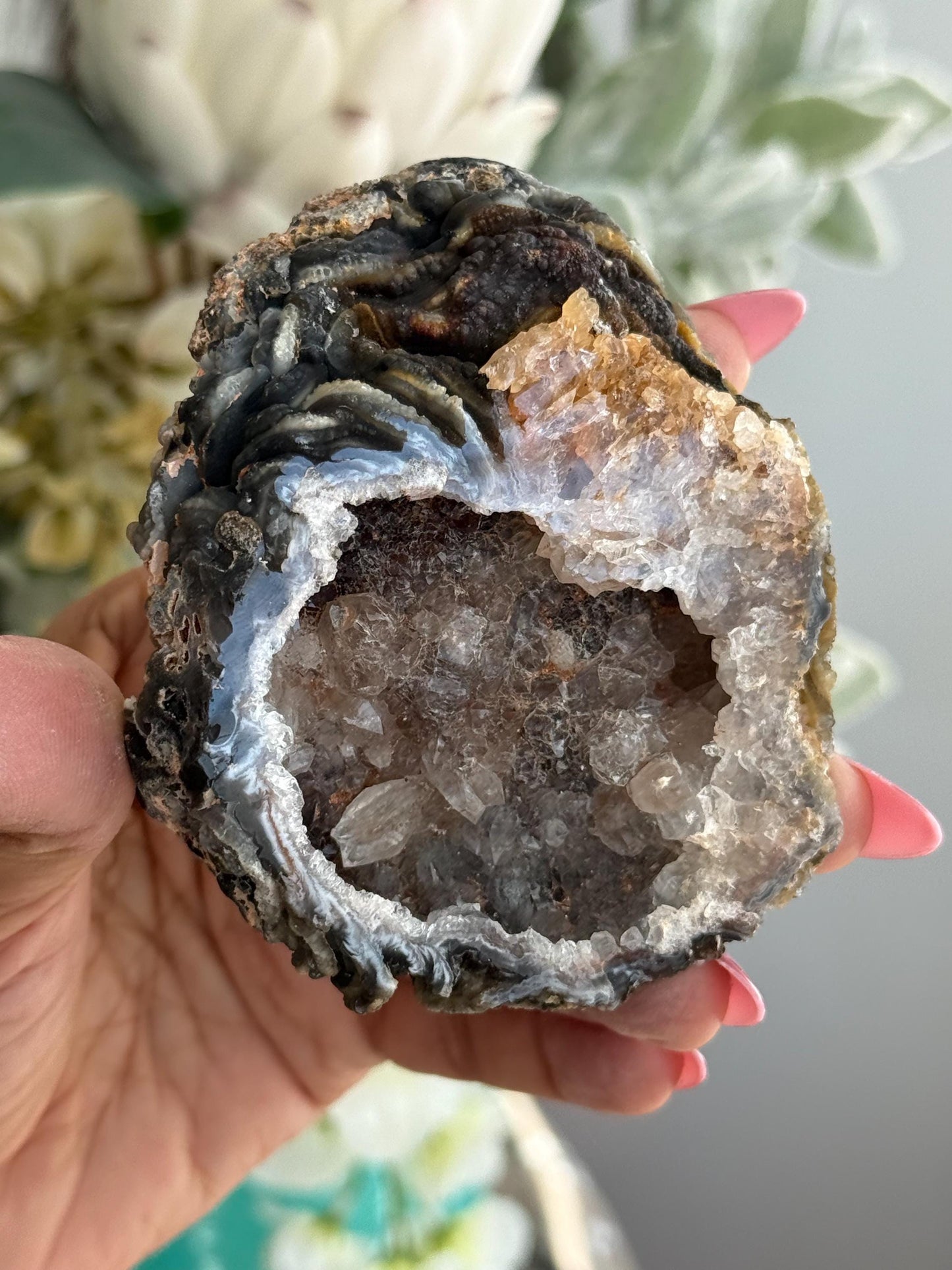 Blue Chalcedony Geode, Quartz Geode, Quartz , Natural Raw Chalcedony, Blue chalcedony, Fossils, Crystal Gifts,