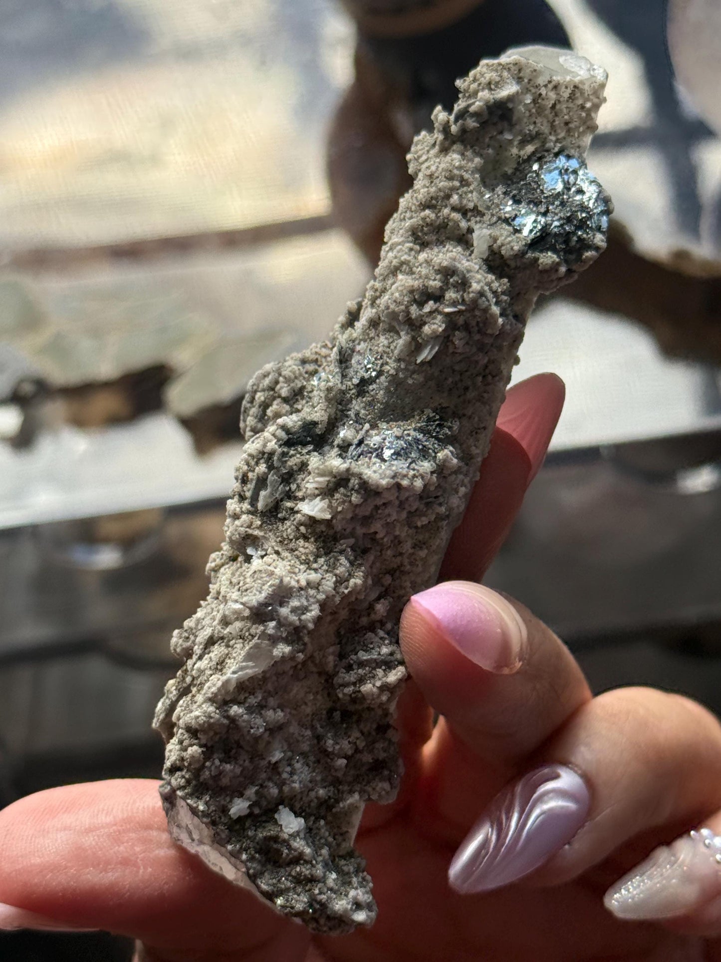 Witches finger Quartz, Quartz with Hematite and UV-Reactive Calcite Inclusions, Natural Raw Specimen,