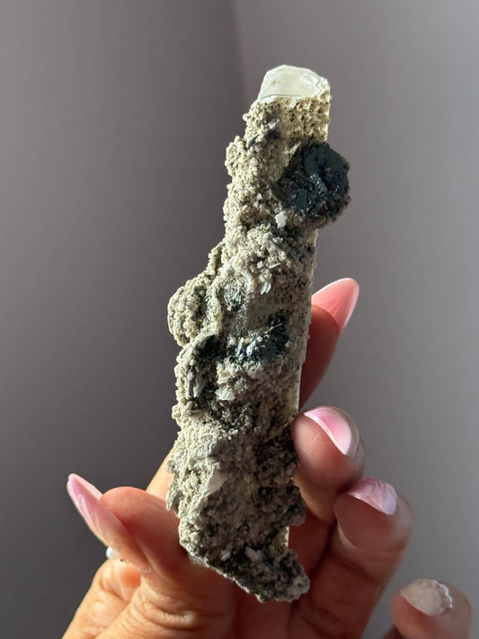 Witches finger Quartz, Quartz with Hematite and UV-Reactive Calcite Inclusions, Natural Raw Specimen,